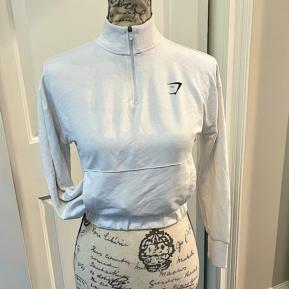 Gymshark Pippa Training Pullover Slightly Cropped Sweatshirt in White - Picture 7 of 16